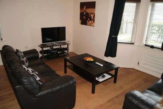 2 Bedroom Flat